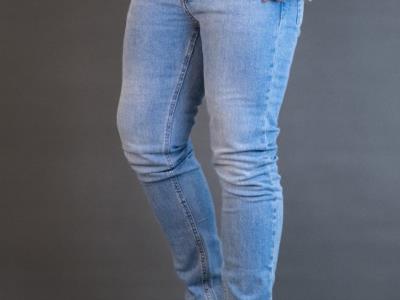 شلوار جین اسلیم مردانه: راهنمای كامل انتخاب، خرید و استایل 2026 