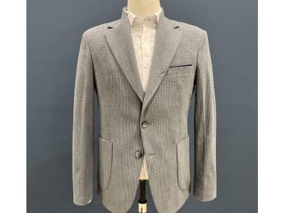 راهنمای جامع خرید كت تك مردانه 2026: شیك، راحت و كاربردی برای هر فصل 