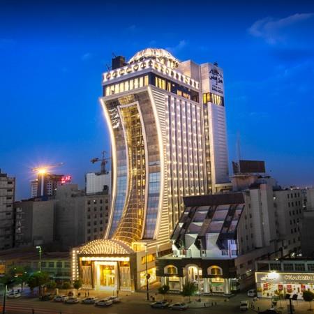 بهترین هتل پنج ستاره مشهد با 90% تخفیف قیمت 100% تضمین کیفیت و خدمات